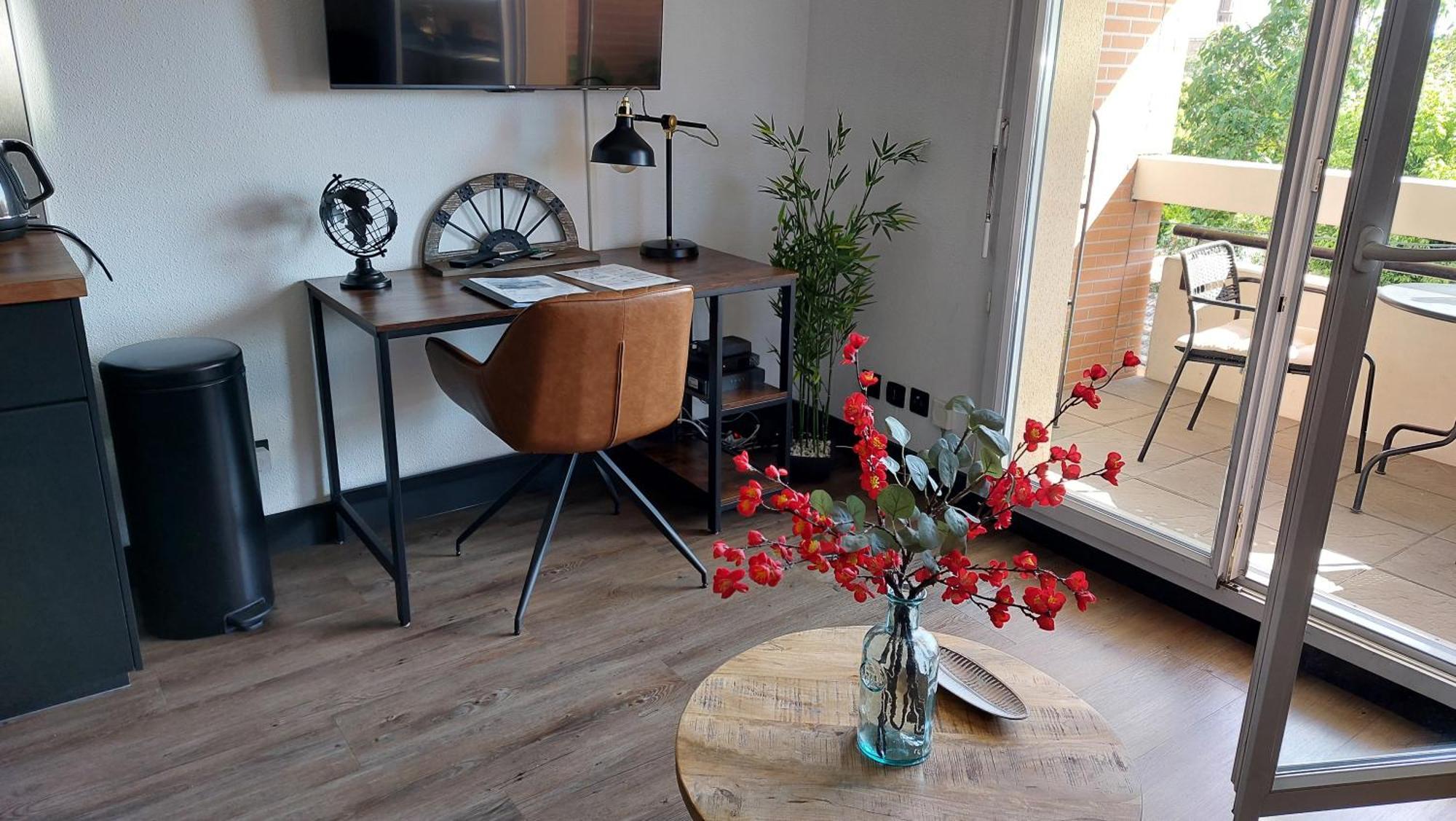 L'atelier St - Gare, Parking Prive - Clim - Piscine Appartement *