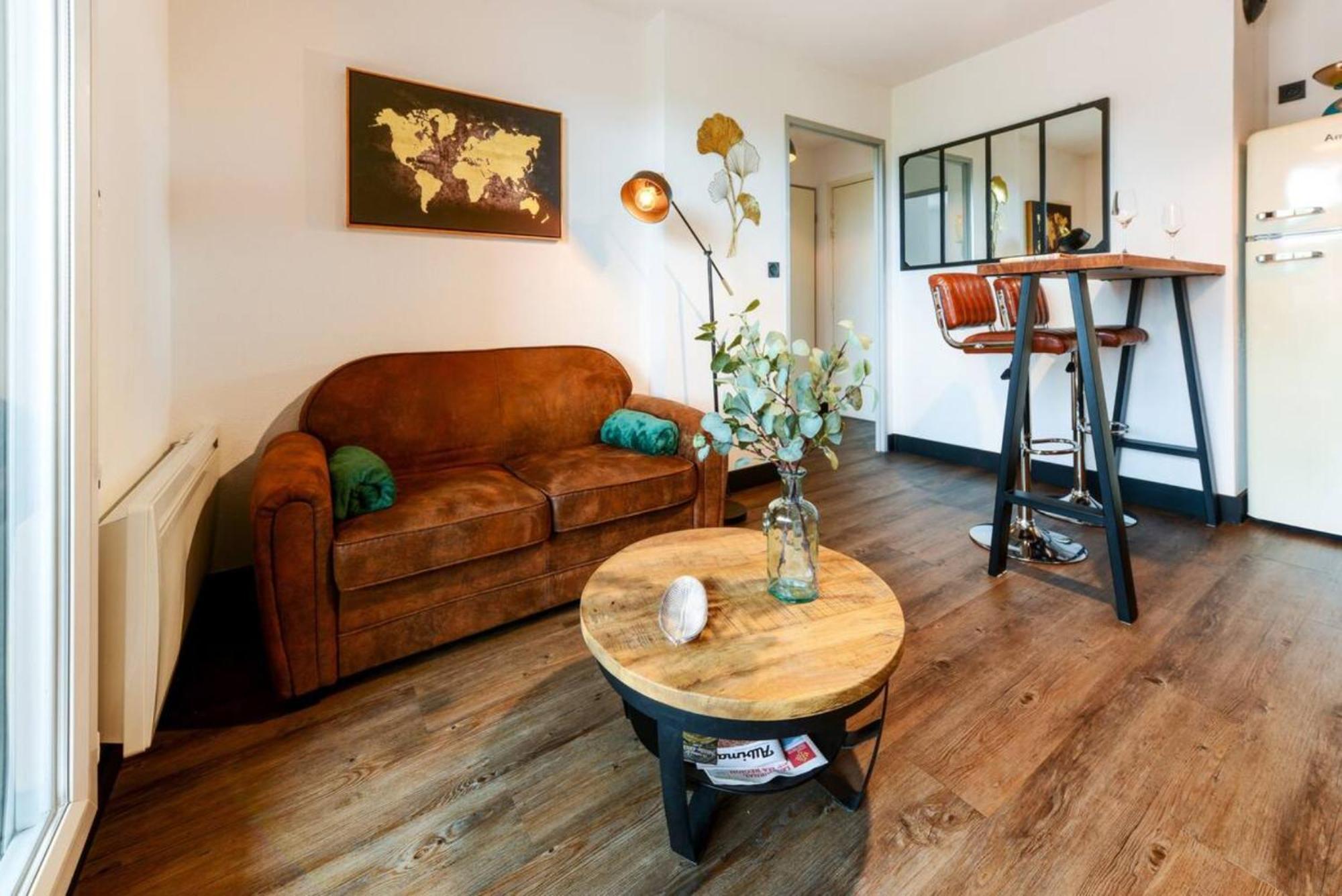 L'atelier St - Gare, Parking Prive - Clim - Piscine Appartement *
